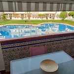 Cosy Avec Piscine Apartman *