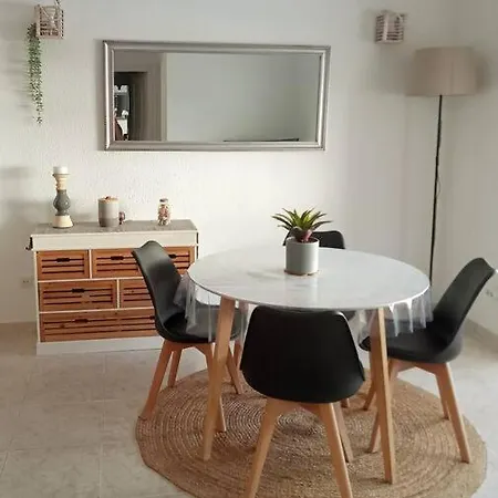 아파트 Cosy Avec Piscine 푸엔히롤라