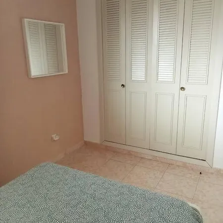 Cosy Avec Piscine 아파트 푸엔히롤라